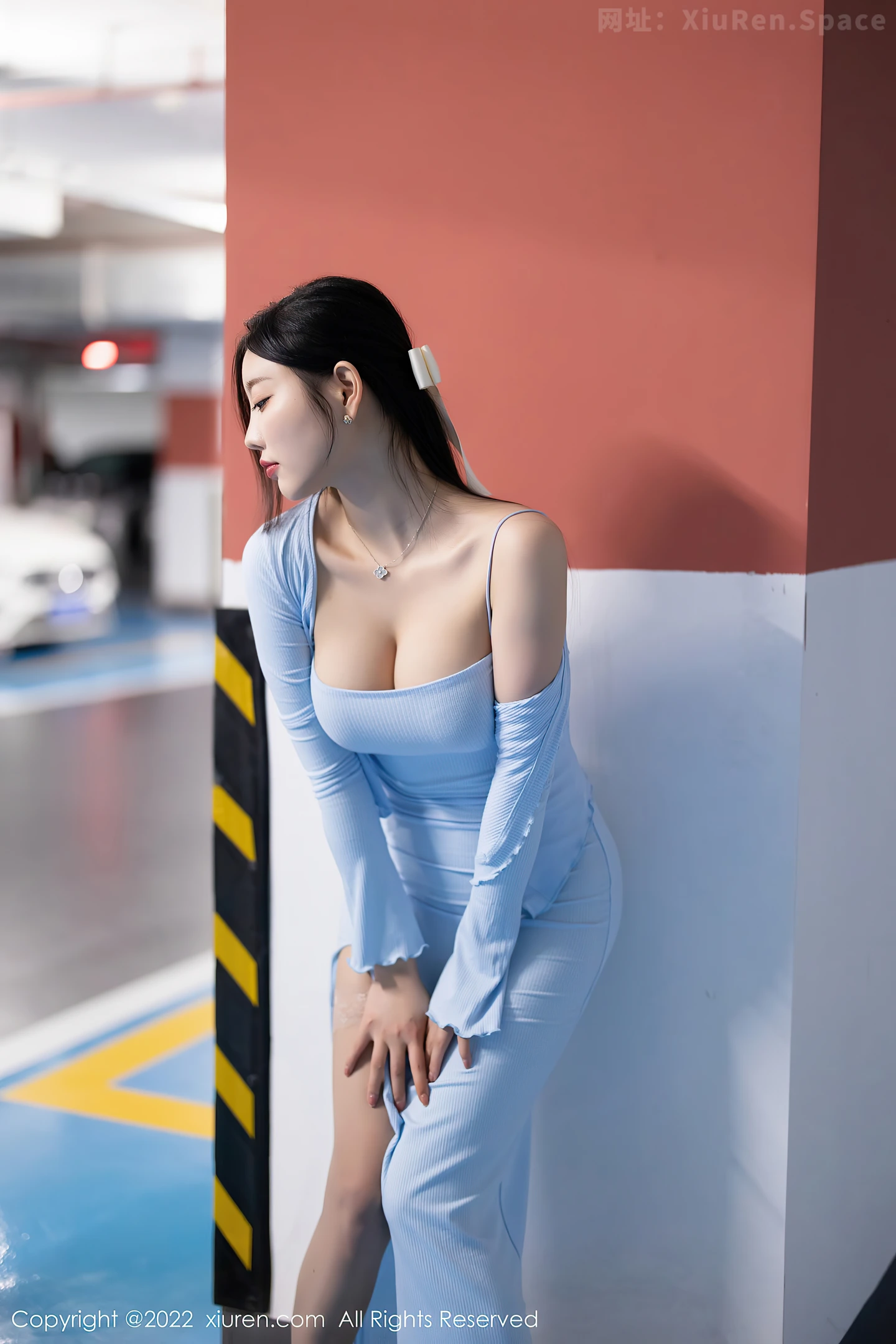 图片[3]-[XiuRen秀人网] VOL.5144 女神杨晨晨Yome都市丽人系列淡蓝长裙配蕾丝袜完美诱惑写真101P-秀人网官方网站